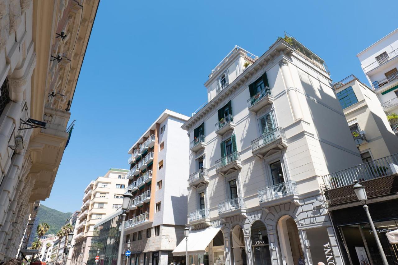 Appartement Relais Palazzo Olimpia - Corso Vittorio Emanuele à Salernes Extérieur photo